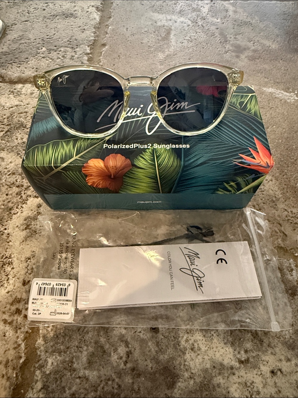 Maui Jim Grey Hiehie Polarized Classic Sunglasses NWT Unisex Men or Women